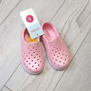 (73-3635) Cat & Jack  Shoes  Sz 5